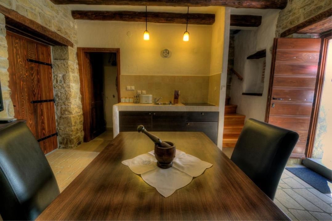 Traditional Stone House Kotli Buzet Exterior photo